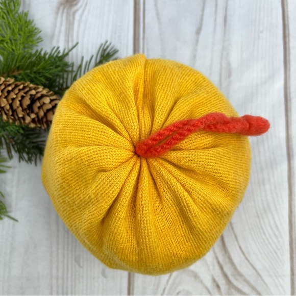 JYTTE Youth Wool Tassel Beanie Hat - Picture 6 of 8